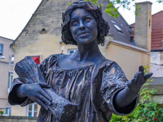 Living Statue In Thorn en Valkenburg komen ieder jaar levende beelden op bezoek.